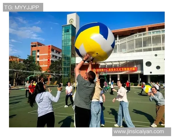 足球明星情感丰富的多情种动作展现球场内外的魅力与风采