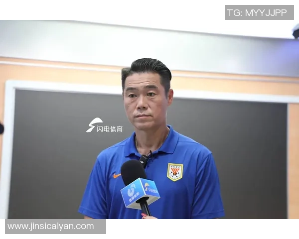 足球明星将军的身份揭秘及其精彩瞬间图片分享